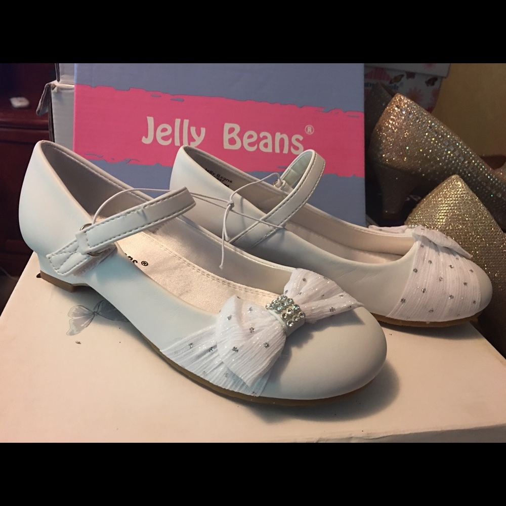 White kids dress shoes